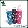 2015 fashion and eco-friendly brosilicate glass bottle with silicone sleeve